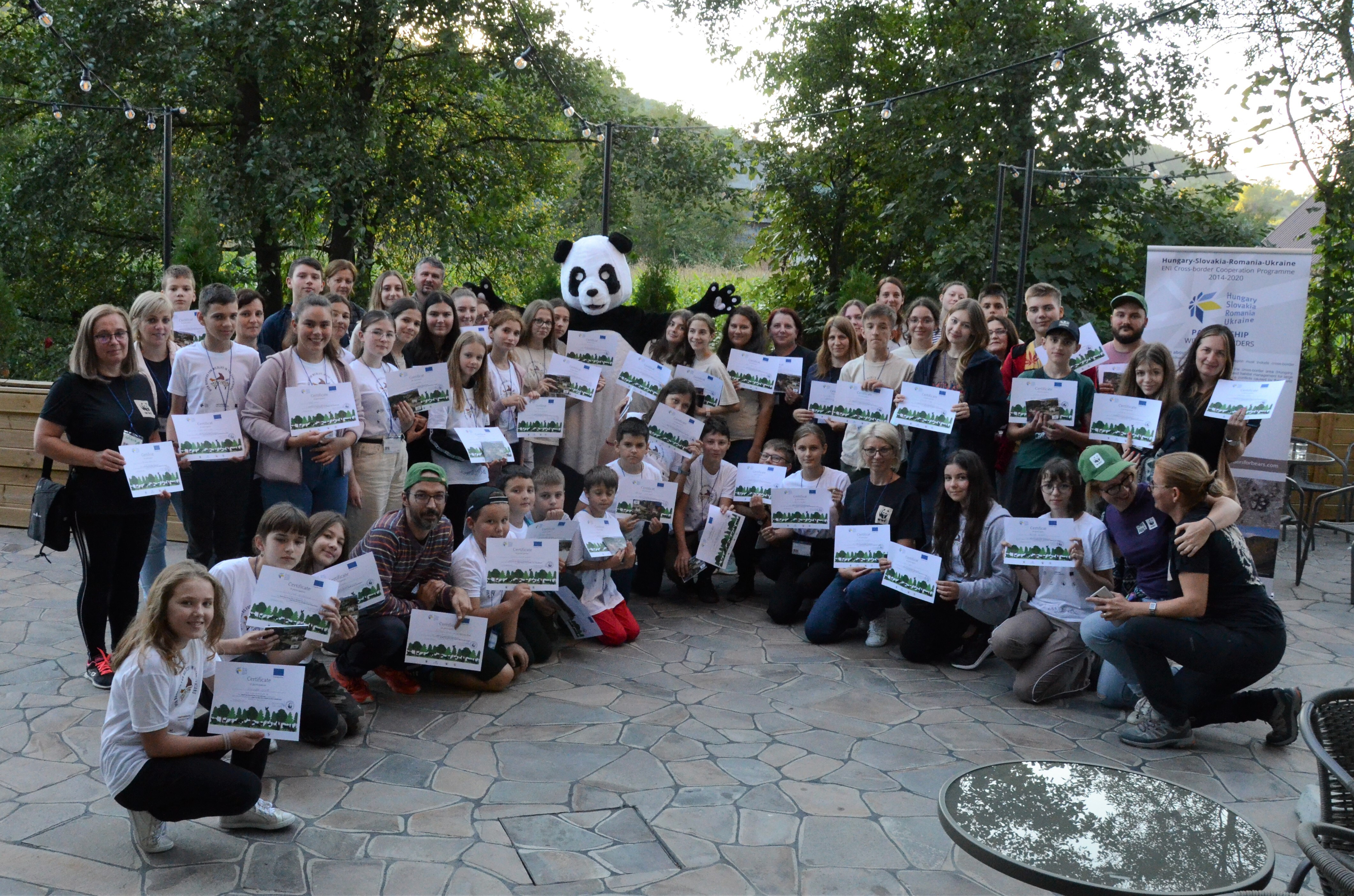 Young people actively participate in international summer camp „Exploring connectivity of our Region, Maramures” 